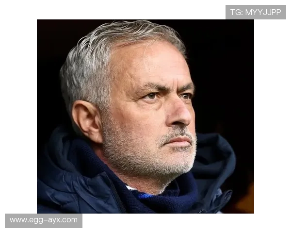 穆里尼奥执教风格引发热议：战术保守还是足球艺术？