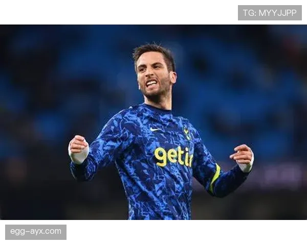 本坦库尔回忆尤文岁月:成长与挑战交织的难忘篇章 本坦库尔回忆尤文岁月:成长与挑战交织的难忘篇章